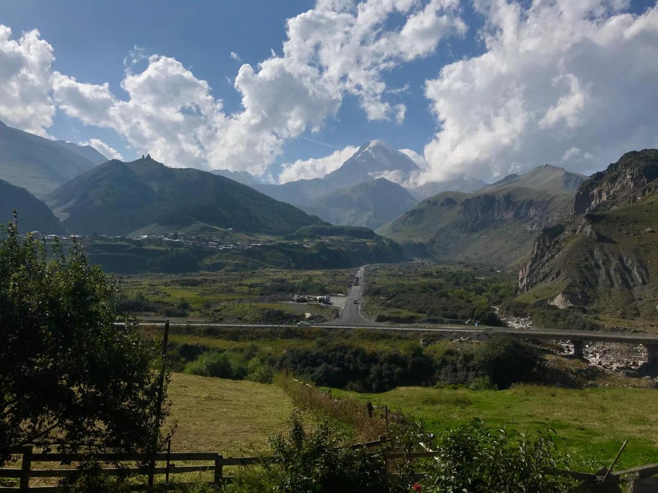 Riverside Kazbegi Exterior foto