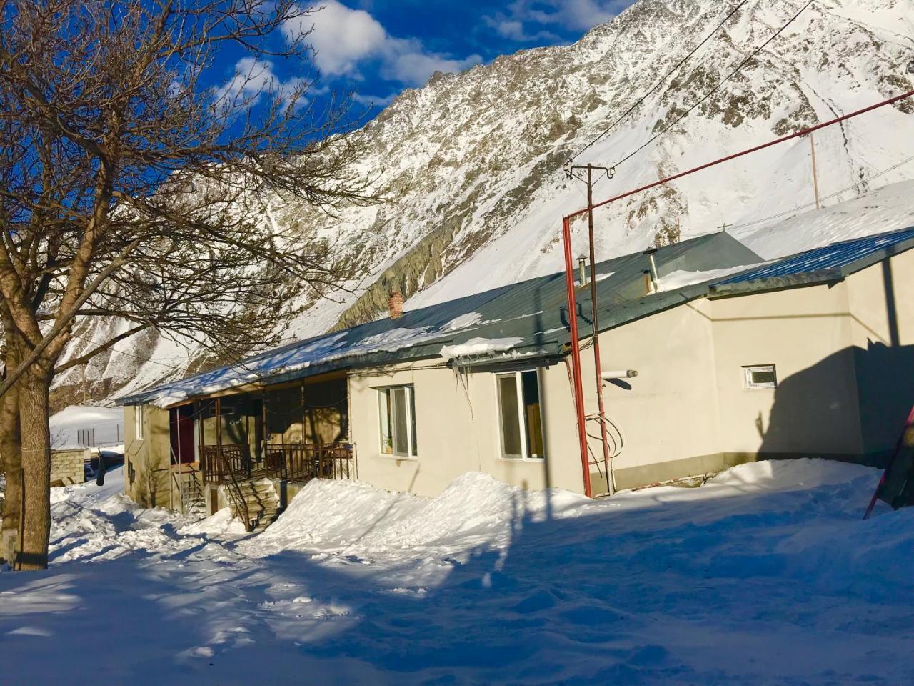 Hotel Riverside Kazbegi Exterior foto